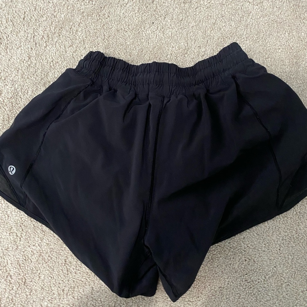 Lululemon Shorts: 6 Tall, Black